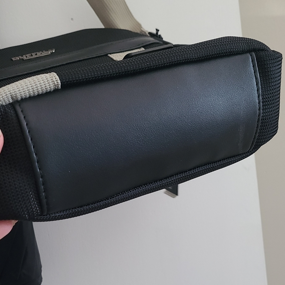Crossbody bag - Picture 4 of 4